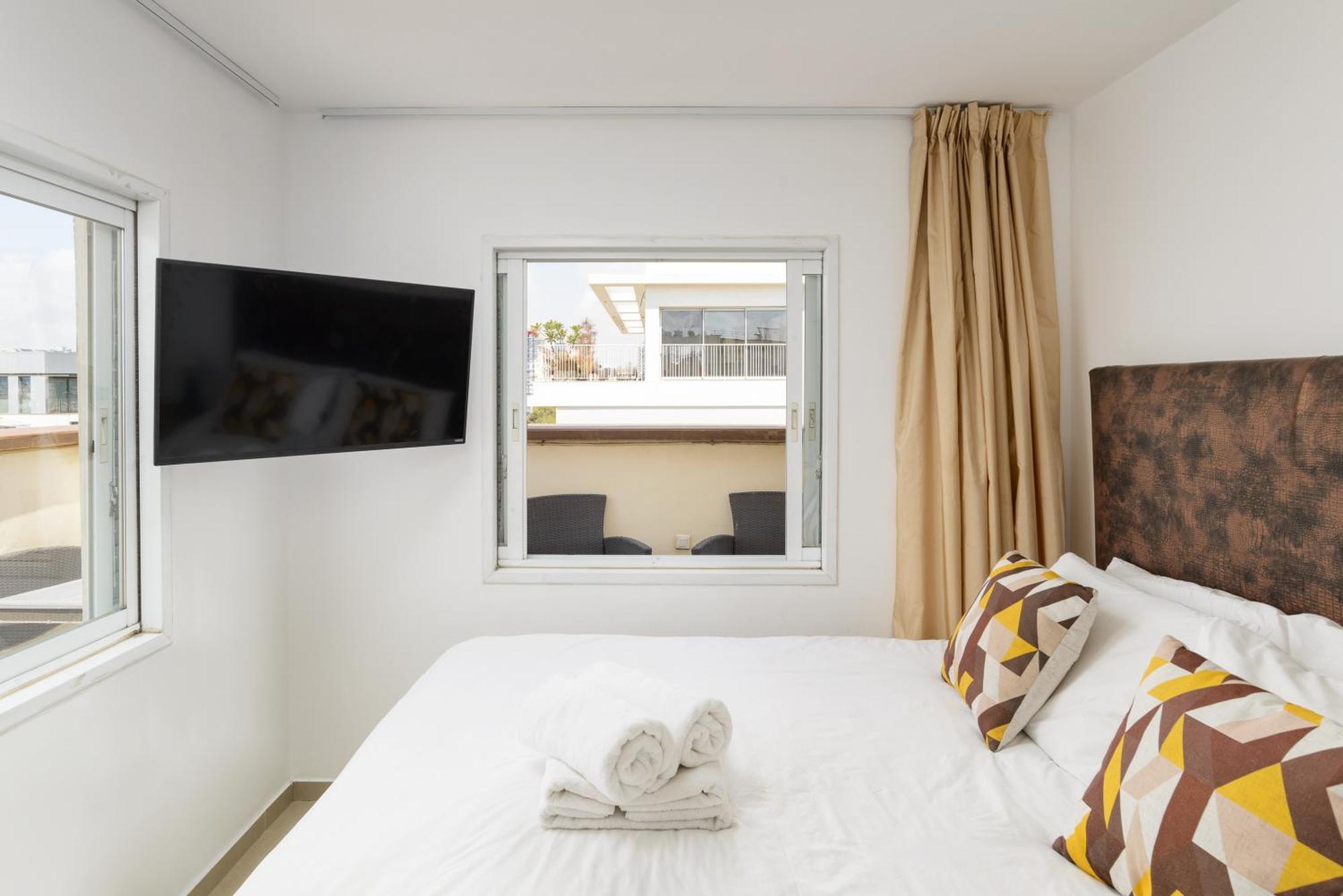 Penthouse With Panoramic View By Feelhome Tel Aviv Bagian luar foto